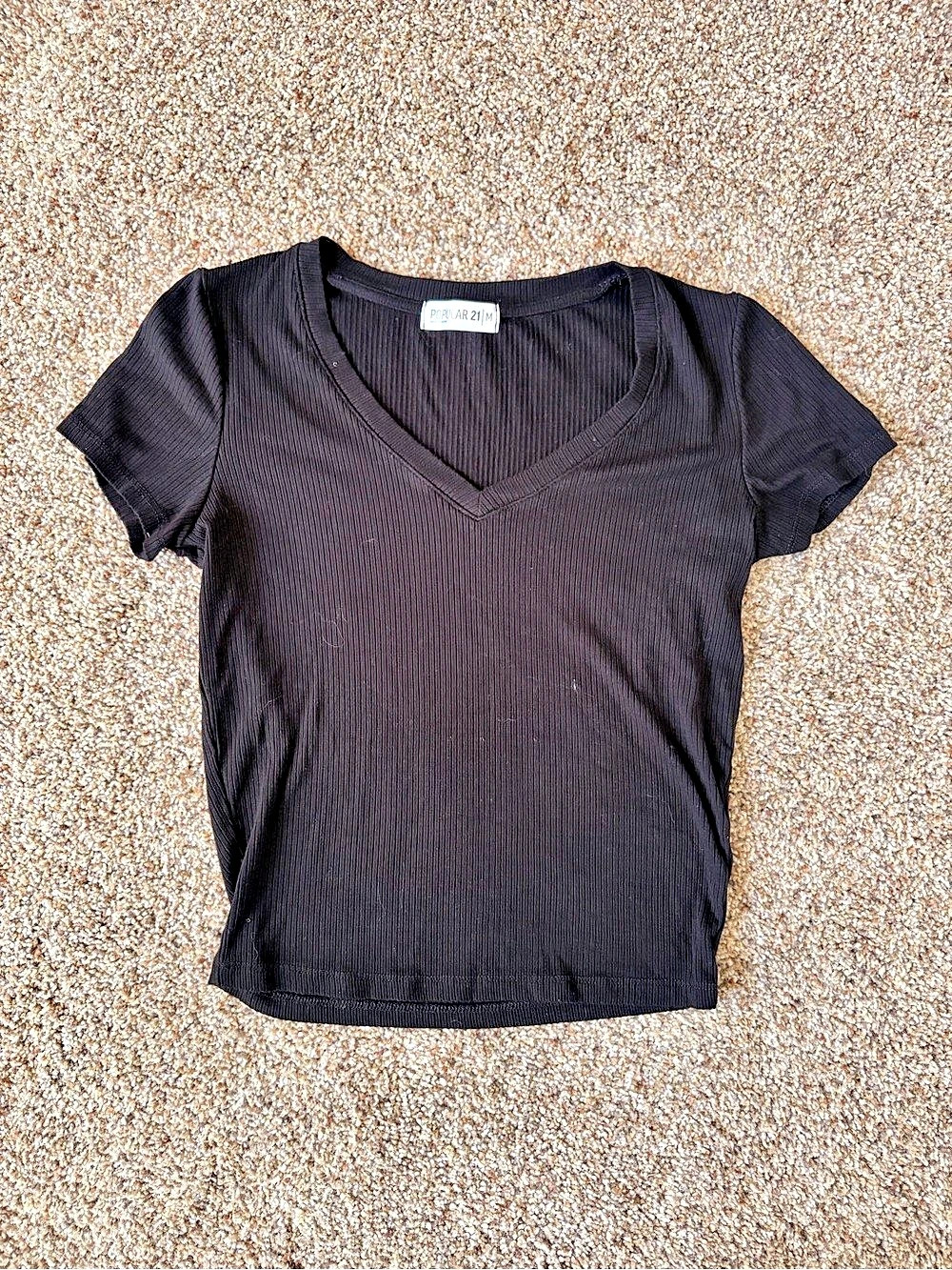 Popular 21 Ribbed V-Neck Tee Size Medium